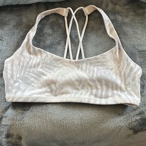 Lululemon Free To Be Sports Bra